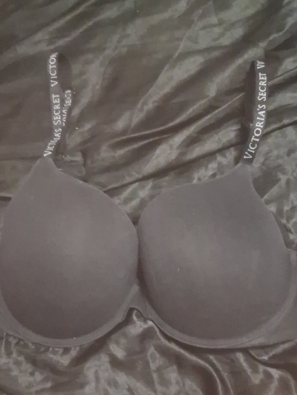 Victoria's Secret Black Molded T-Shirt Bra